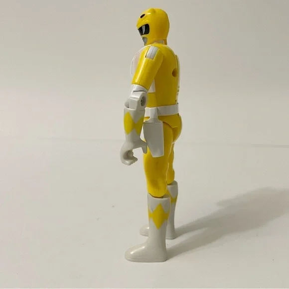 Mighty Morphin Power Rangers Trini Yellow Ranger Head Flips - Picture 4 of 16